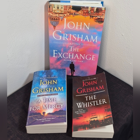 John Grisham Lot of 3 Books 1 Hardback 2 Paperbacks - Picture 2 of 5